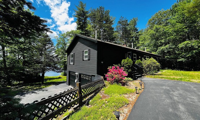 New Durham Maison | Private NH Waterfront Retreat – Hot Tub, Dog Friendly, Family & Remote Work