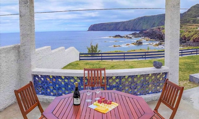 Ponta Delgada Maison | Private property with stunning views of the Atlantic Ocean