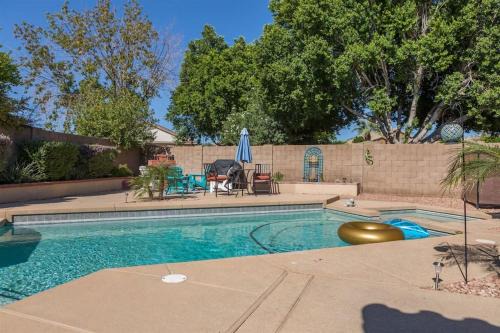Avondale Maison | Private paradise with pool heater, spa, billiards