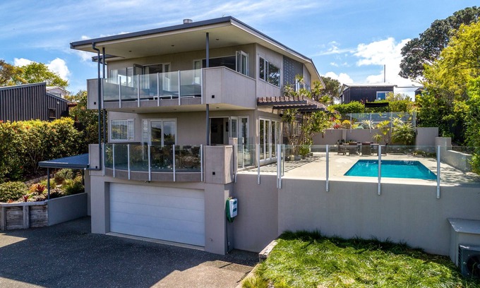 Oneroa Maison | Private pool and vast sea views, central 4 bedroom house