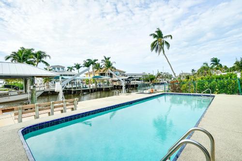 Saint James City Maison | Private Pool and Deck Canalfront St James City Home