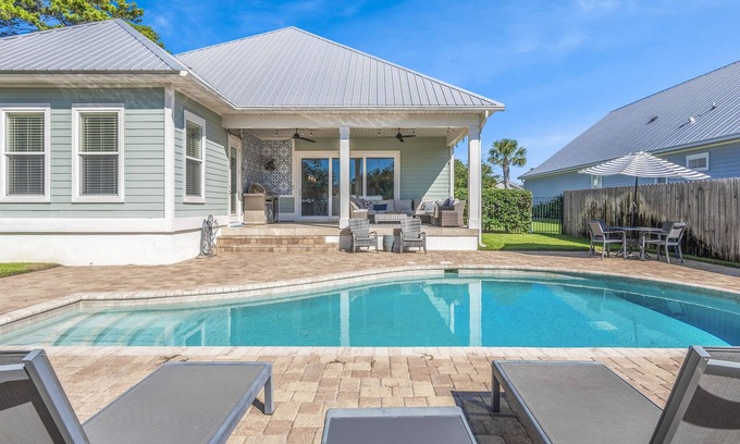 Gulfview Heights Maison | Piscine privée chauffée - 4 vélos - Petite promenade / balade à vélo jusqu'à la plage - «Blue Heaven»