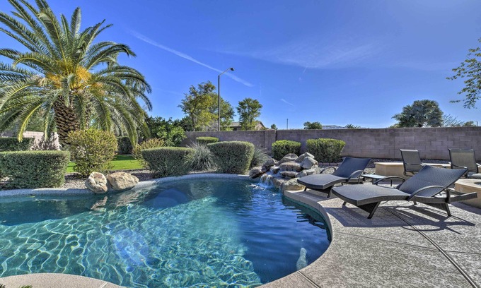 Gateway Ranch Maison | NOUVEAU! Chic Gilbert Home -9 Mi au quartier du patrimoine!