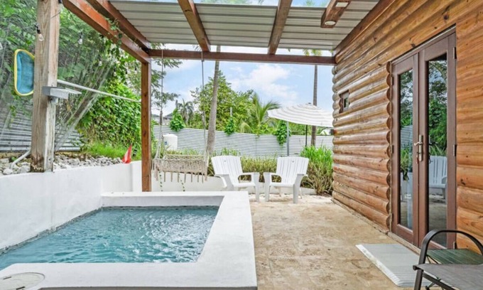Calvache Cabine | Private Pool in Peaceful Rincón Stay Near It All