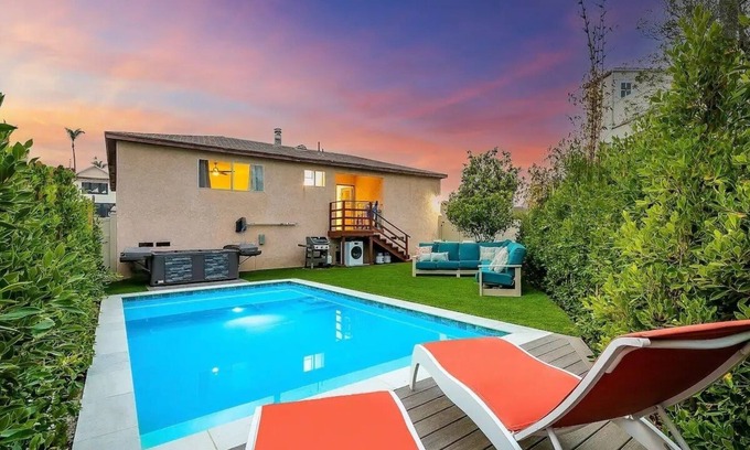 La Playa Maison | Private Pool & Spa/Fenced yard/Pet friendly/Walk to village/Close to beach