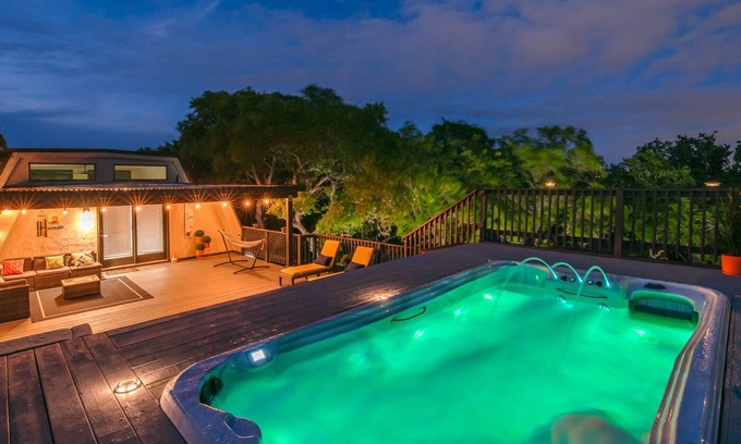 Wetmore Maison | Private Pool SPA with Stunning View, GameRoom and Firepit