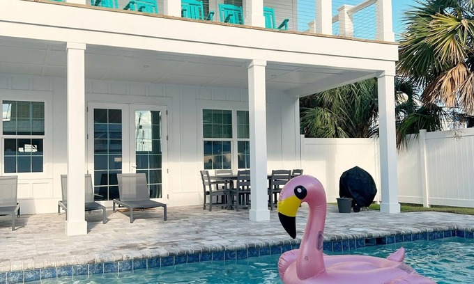 Bid-a-wee Beach Maison | Private pool! Private Beach access just steps away, Sleep up to 20!