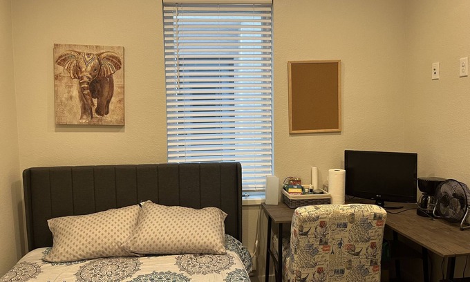 Hale Maison | Private Quaint Cozy Room