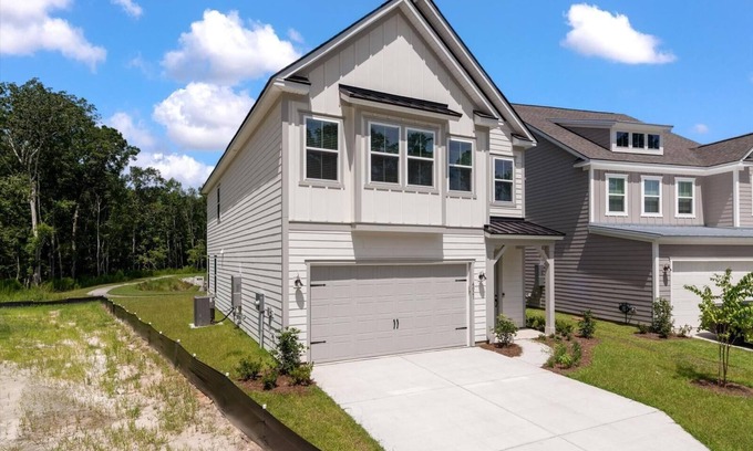West Ashley Maison | Private Queen Room in Modern 4BR Home, 2unit