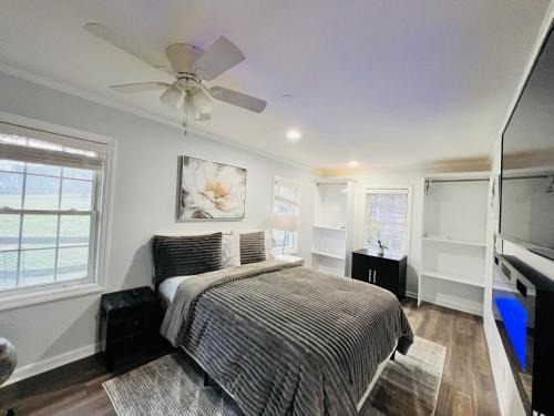 Fairfax Maison | Private & Quiet Guest House I 15 Min from DC