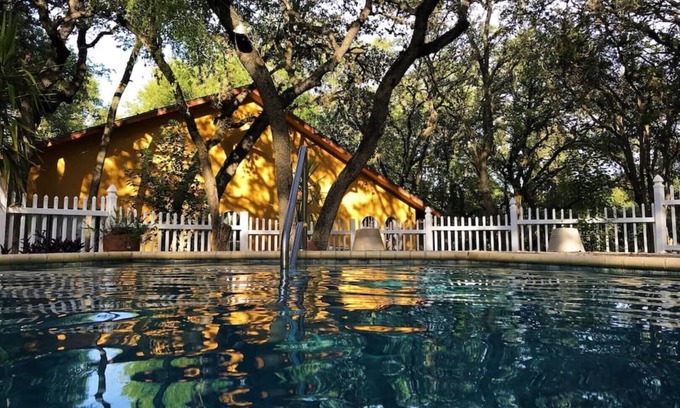 Helotes Maison | PRIVATE, RELAXING , AND A UNIQUE HOME EXPERIENCE