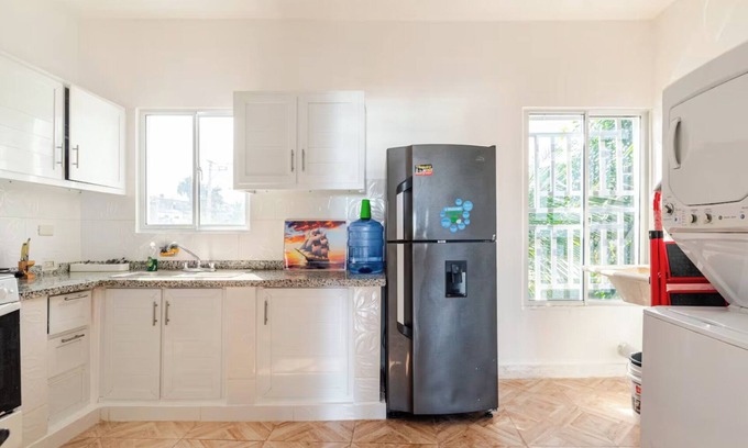 Nagua Appartement | Private Residence ‘Nueva Nagua’ - King Bed with AC, WiFi & Hot Water