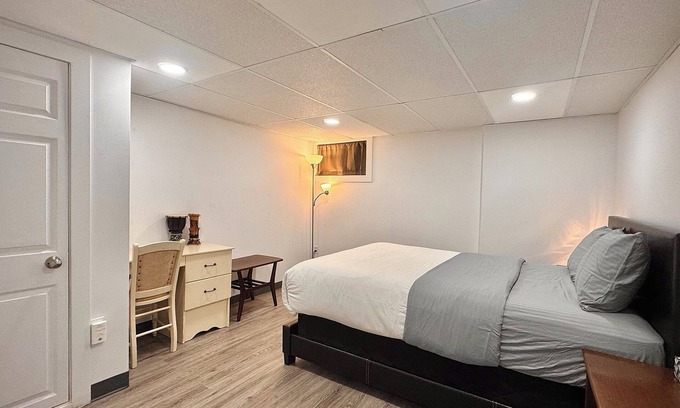 North Bay Appartement | Private Retreat – Walk to Beach | Lake | Stores |Dining