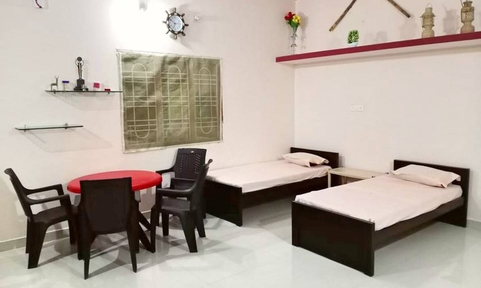 Jagdalpur Station Balnéaire | Chambre privée ∙ 4 personnes