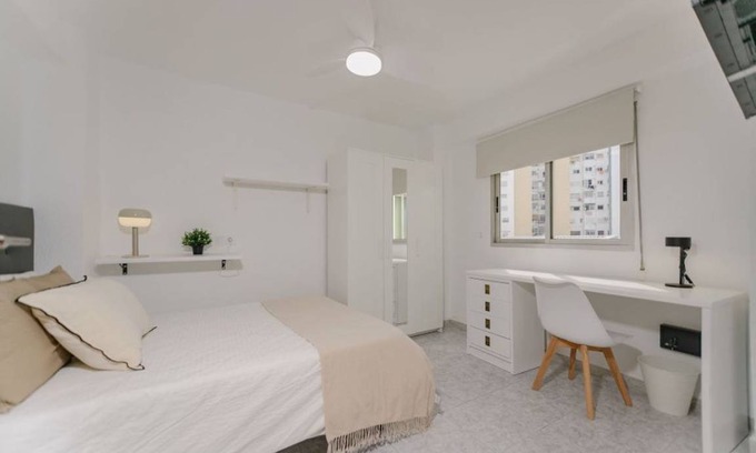 Benicalap Station Balnéaire | Chambre privée ∙ 1 chambre ∙ 1 personne