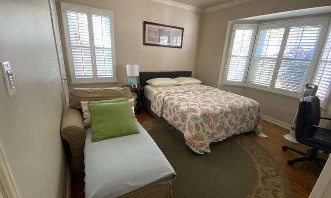 Burbank Station Balnéaire | Chambre privée ∙ 1 personne