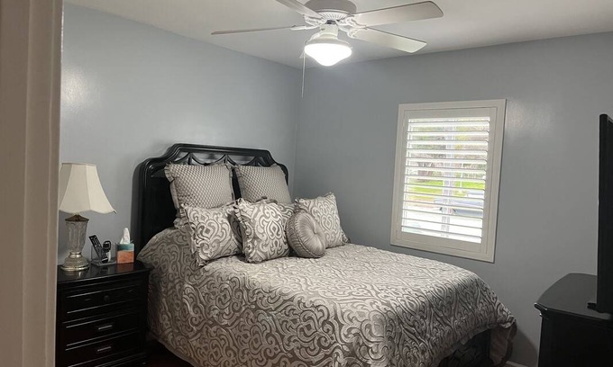 Burbank Station Balnéaire | Chambre privée ∙ 1 personne