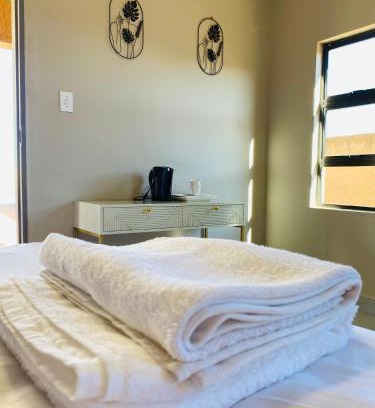 Mahikeng Maison | Private Room 1 Mahikeng