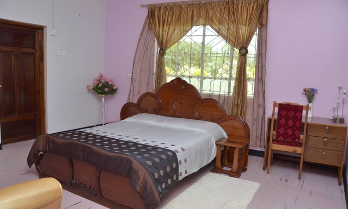 Eldoret Station Balnéaire | Chambre privée ∙ 2 personnes