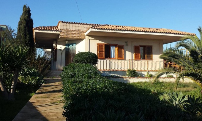 Noto Marina Station Balnéaire | Chambre privée ∙ 5 personnes