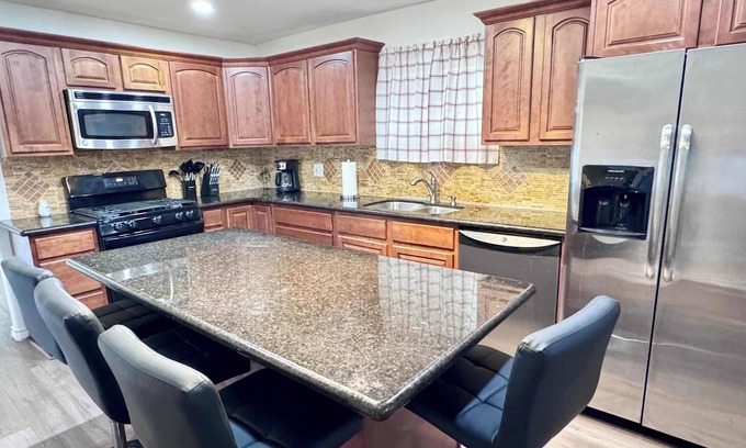 Port Arthur Maison | Private Room in Spacious 4 BR Home for Professionals