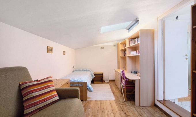 Cantu Appartement | Chambre privée 'Raffa-Ele' avec Wi-Fi et climatisation