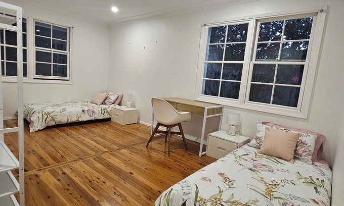 East Lindfield Maison | Private Room with shared bathroom