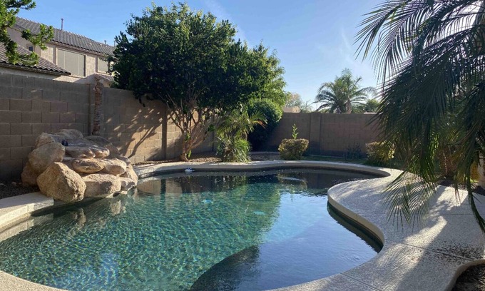 Emperor Estates Maison | Private Sanctuary 3 Bedrooms 2 Bathrooms Private Pool and BBQ