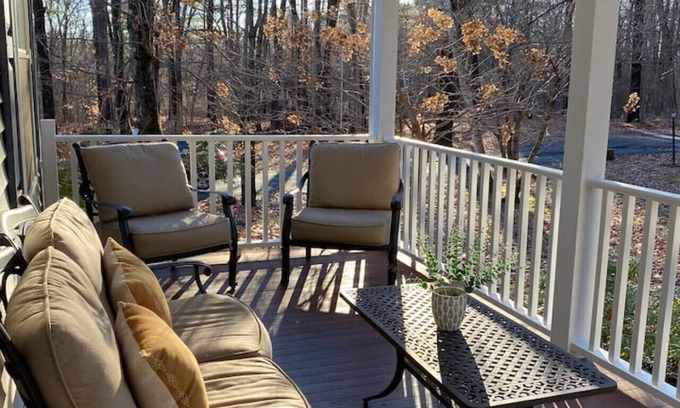 Mount Marion Maison | Private Saugerties Retreat Pool Hot Tub Fire Pit