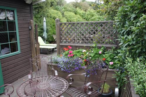 Ahuriri Flat Maison | Private seaside couples hideaway