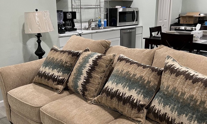 Granger Maison | Private Space in Quiet Neighborhood