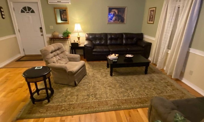 Waverly Appartement | Privé, spacieuse et confortable 2 Chambre