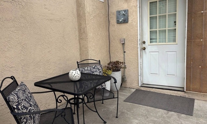 Torrance Appartement | Private studio in Redondo Beach - steps from the beach