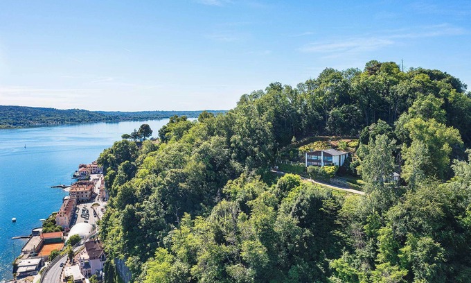 Arona Villa | Villa privée de style avec vue spectaculaire sur le lac! - Villa La Rocca