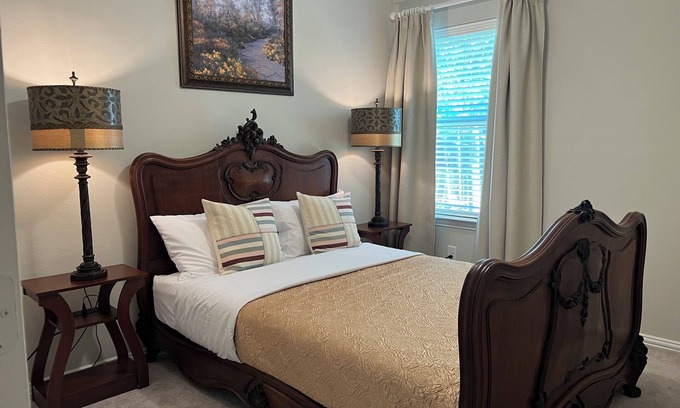 College Park Maison | Private Suite in North Woodlands Gated Community - Near Hospitals