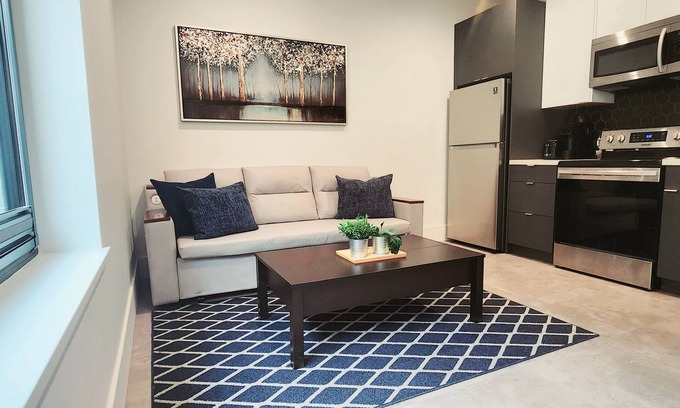 Britannia Beach Maison | Private suite/Squamish 10 mins/Two king beds/Hike-ride-ski-climb-golf