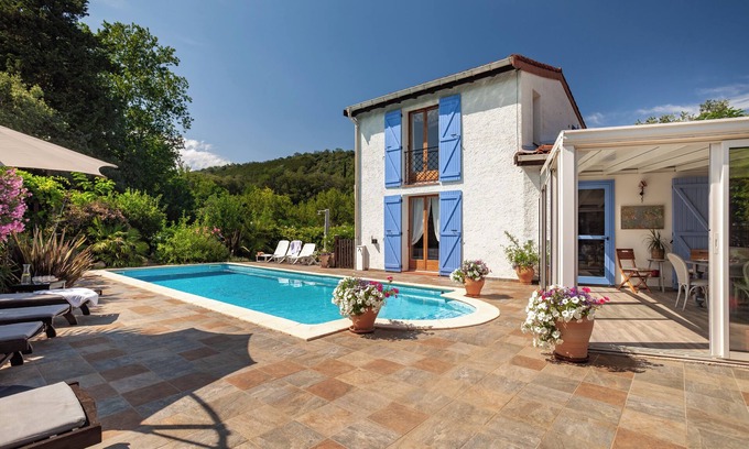 Ceret Villa | Villa ensoleillée avec magnifique piscine