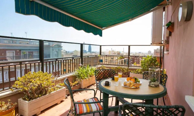 La Sagrada Familia Appartement | Terrasse privée avec vue sur la Sagrada Familla dans un quartier calme