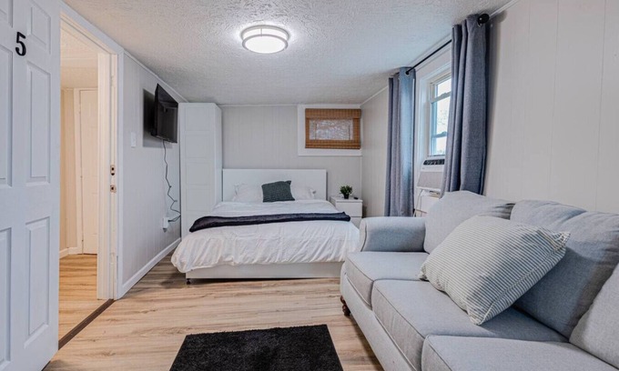 Lebanon Appartement | Private Unit in Lebanon | WiFi | Laundry