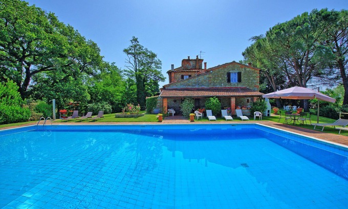 Terranuova Bracciolini Villa | Maison de vacances privée avec piscine privée, WIFI, TV, patio, vue panoramique, près de Arezzo