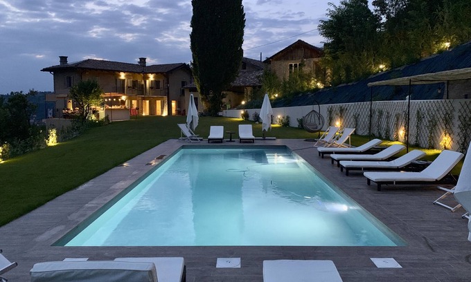 Canelli Villa | Villa privée sur 5 hectares, avec grande piscine et cuisine extérieure. 5 minutes de Canelli