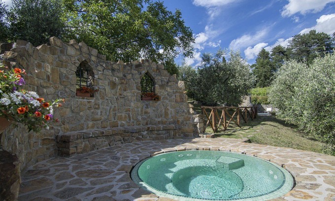 Borgo San Lorenzo Villa | Maison de vacances privée avec sauna, bain à remous, climatisation, WIFI, piscine, TV, patio