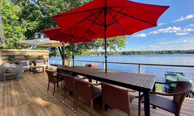 Sandown Maison | Private waterfront home