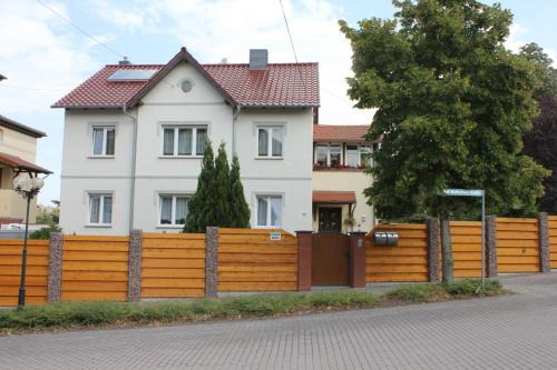 Bad Koesen Appartement | Private Zimmer Große