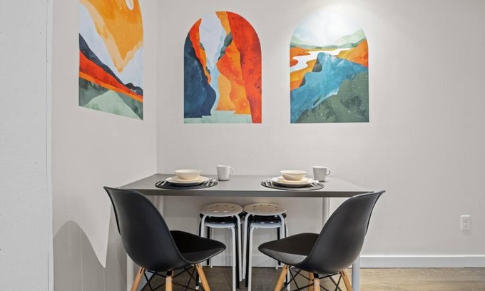 Glenbrook Appartement | PrivateEntry Basement w/Office NearMRU Freeparking