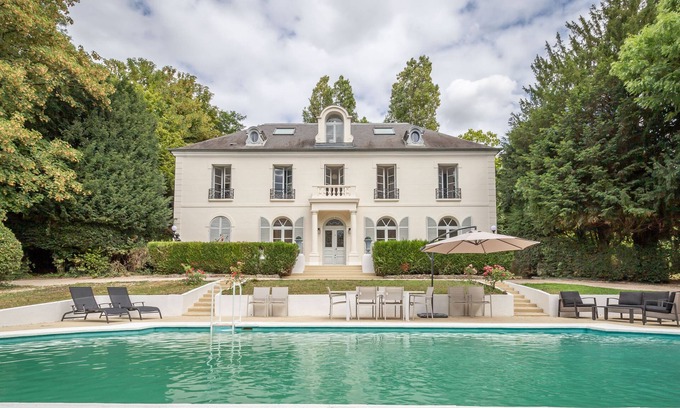 Chennevieres-sur-Marne Maison | PrivateLodge - Villa avec piscine en bords de Marne