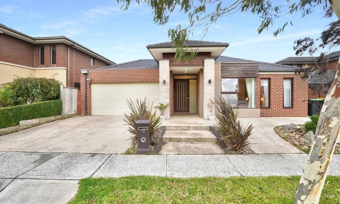 Keysborough Maison | Prized Keysborough 5 bedroom Family Home*