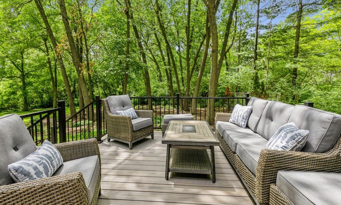 Fox Valley Maison | Votre dôme loin de chez vous - Retraite isolée de Naperville