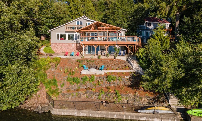 Olympia Maison | Olympia’s New Luxury WATERFRONT home with shellfish and kayaks