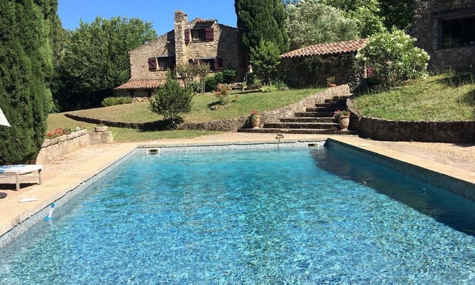 Les Brugassieres Maison | Mas provencal avec grande piscine en pleine nature